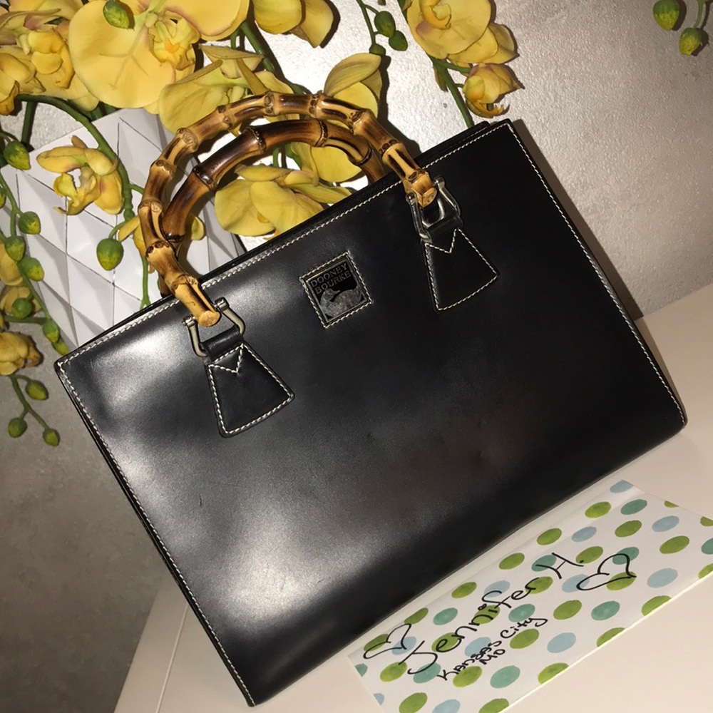 🖤🖤 Dooney and Bourke Black Italian Leather  🖤🖤